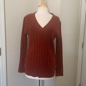 Absolutely Famous Rust V-Neck Long Sleeve Sweater L